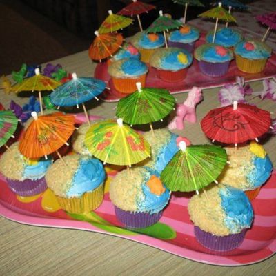 Luau Birthday Cupcakes For Kindergarden Class