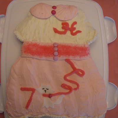 Poodle Skirt Cupcake Cake