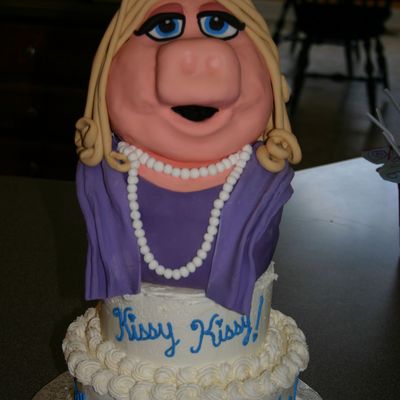 Miss Piggy 70Th Birthday Cake