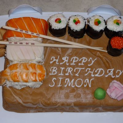 Sushi With Wood Grain Fondant Board