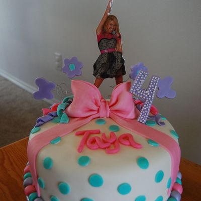 Hannah Montana Cake