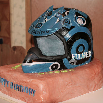Helmet Cake - Super Sross
