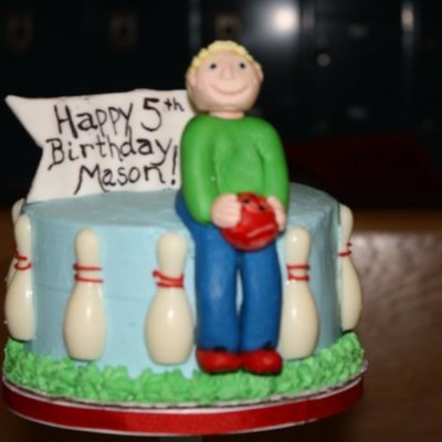 Bowling Cupcake Tower