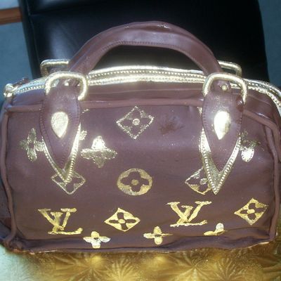 Lv Purse Cake