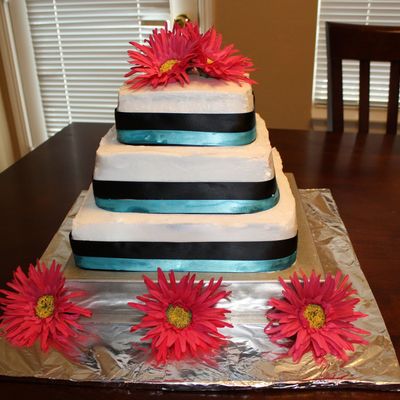 Daisy Wedding Cake