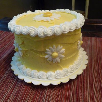 Yellow Daisy Mother's Day Cake