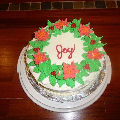Poinsettia Wreath Cake