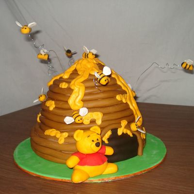 Pooh And The Beehive