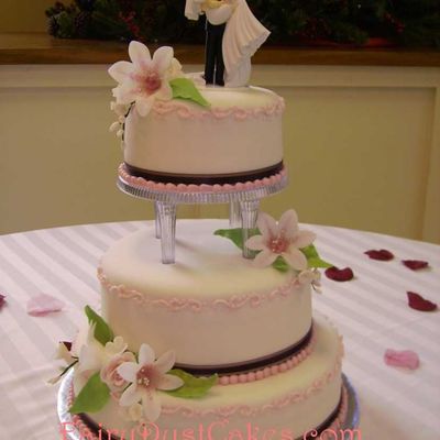 Burgundy And Pink Inspired Cake With Gumpaste Flowers