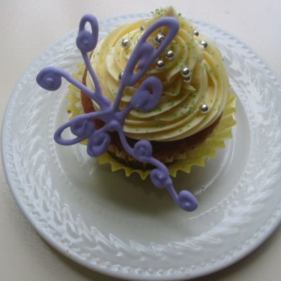 Dragonfly Cupcake