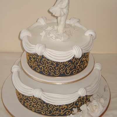 2 Tier Round Wedding Cake