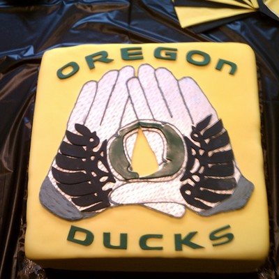 U Of O Cake