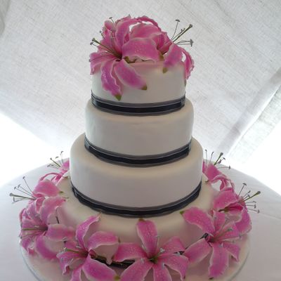 4Tier Pink Lillies Wedding Cake