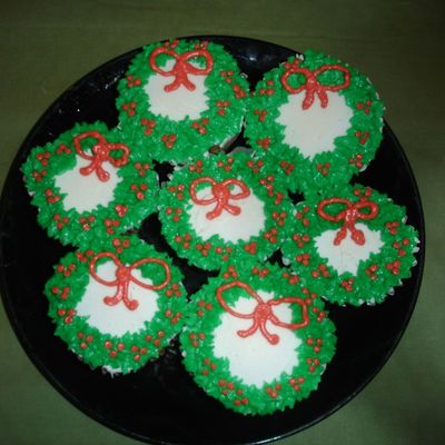 Wreath Cupcakes