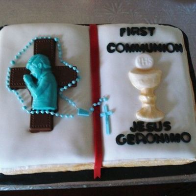 Firstcommunion3Dbiblecake.jpg