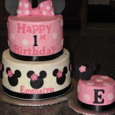 Minnie Mouse First Birthday Cake (Cricut)