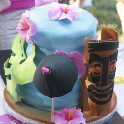 Luau Tiki Cake