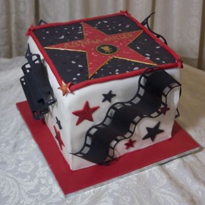 Sweet Sixteen Award/hollywood Cake