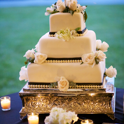 Ivory&black Wedding Cake