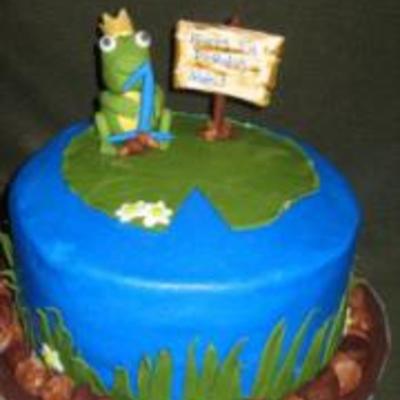 Mountain Dew Bottle Cake With Groundhog