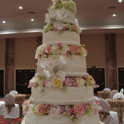 Bows And Lace Wedding Cake