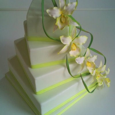 Cattleya Wedding Cake