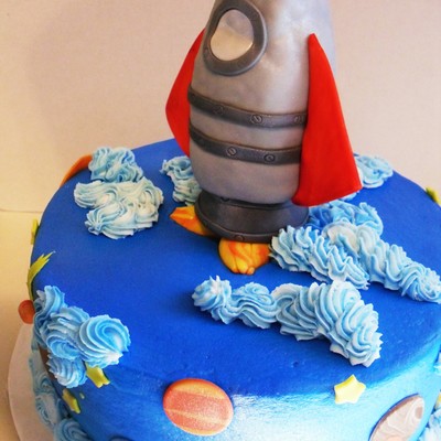 Out Of This World Cake