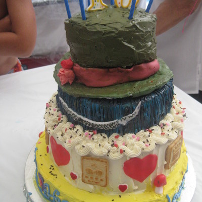 Alice In Wonderland Cake