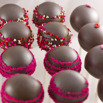 Valentine's Day Cake Pops