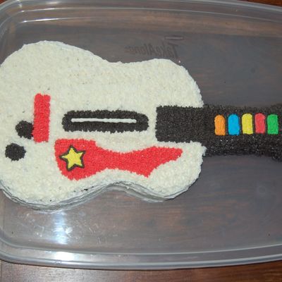 Guitar Hero Cake