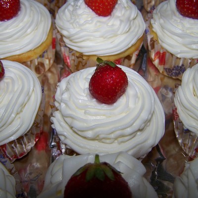 Strawberry Vanilla Buttercream Cupcakes