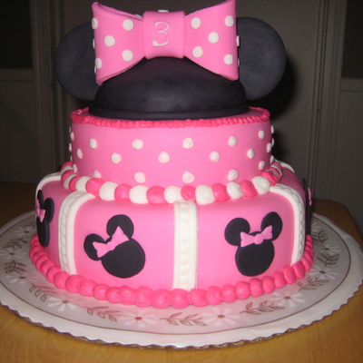 Minnie Mouse Cake