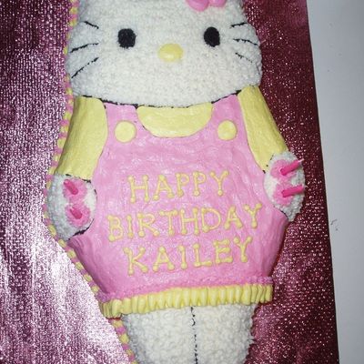 Hello Kitty Child's Birthday Cake