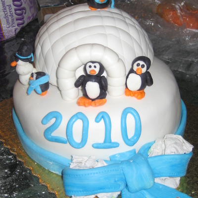 Penguin New Year Cake