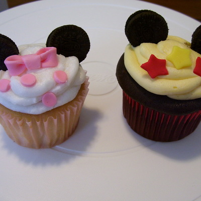 Mickey Mouse And Minnie Mouse Cupcakes