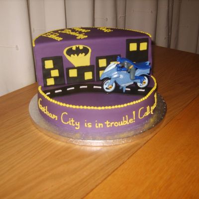Gotham City Is In Trouble! Call For Batman!
