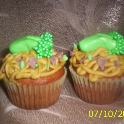 Chicken Lo-Mein Cupcake