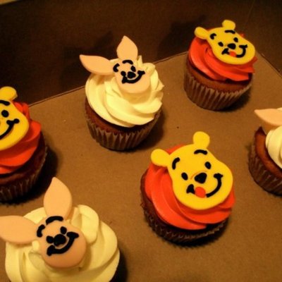 Piglet And Winnie The Pooh Cupcakes