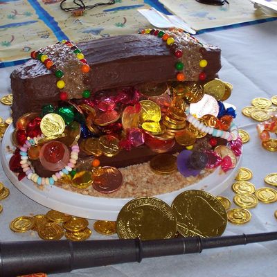 Treasure Chest Cake