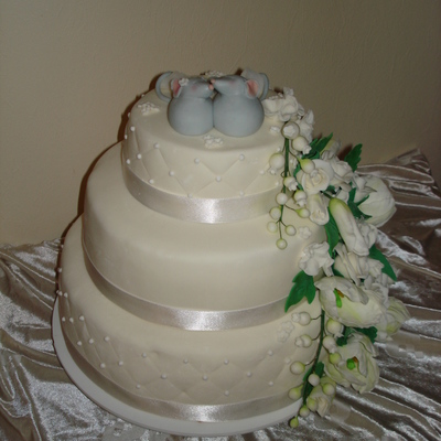 Weddingcake With Tulips