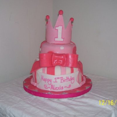 1St Birthday Crown Cake