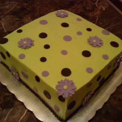 Daisies Birthday Cake