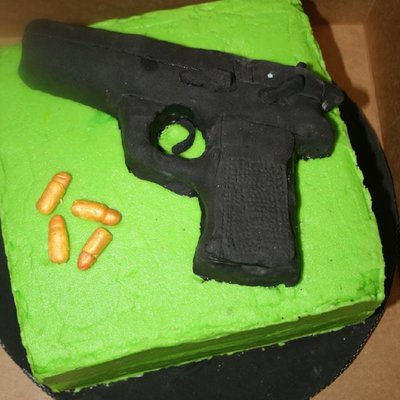 Grooms Gun