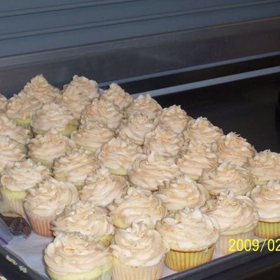 Key Lime Cupcakes With Mango Lime Buttercream Frosting