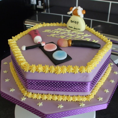 Make Up Cake
