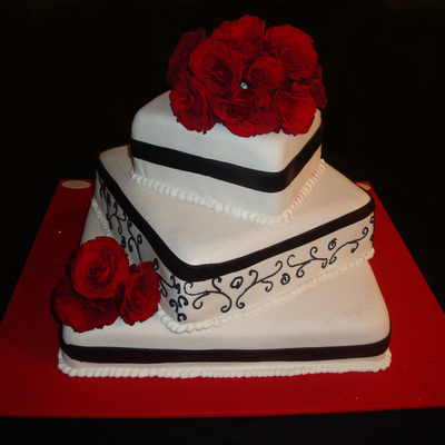Red Roses Wedding Cake
