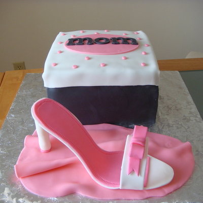 Shoe And Box Cake