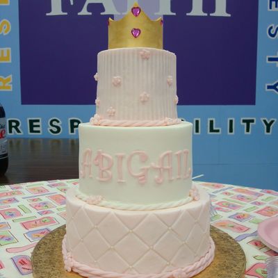 Valentine Princess Crown Cake