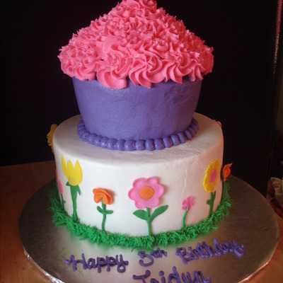 Cupcake And Flowers
