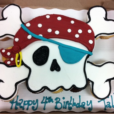 Pirate Skull Cupcake Cake